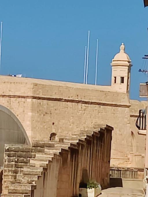 Deck 3 Savynomad Harbour Residences Wow Views Cospicua 외부 사진